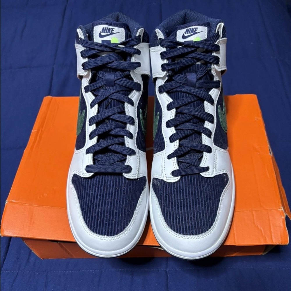 Nike Dunk High Sports Specialties 2021 
Size 10